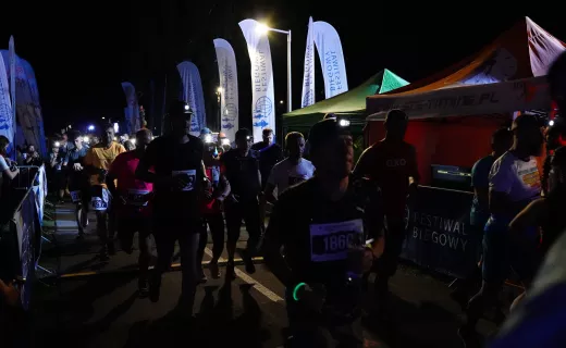 Ostatnie piątkowe zmagania na Festiwalu Biegowym. Ruszył Bieg Nocny na 7 km - 29